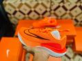 N.i.k.e Men's running shoes for athletes. 