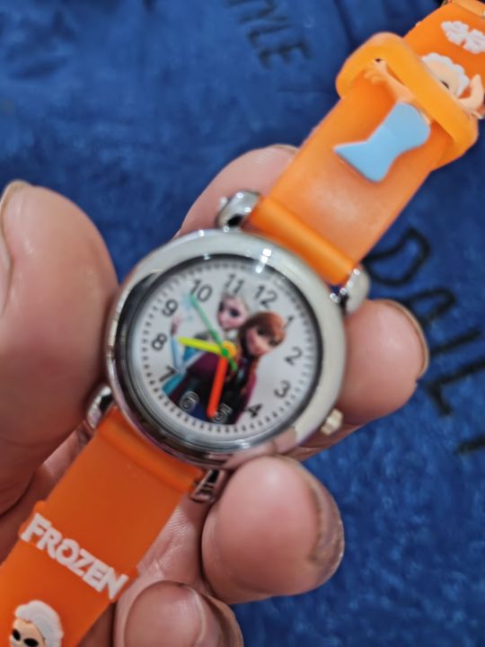 Kids%20Cartoon%20Character%20Analog%20Watch%20with%20Silicone%20Strap%20for%20Boys%20&%20Girls%20-%20Colorful,%20Fun%20Timepiece%20-%20Image%202