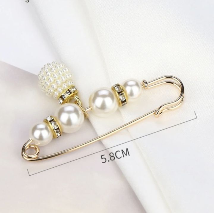 Saree Brooch - New Design Elegant Accessory for Traditional Wear