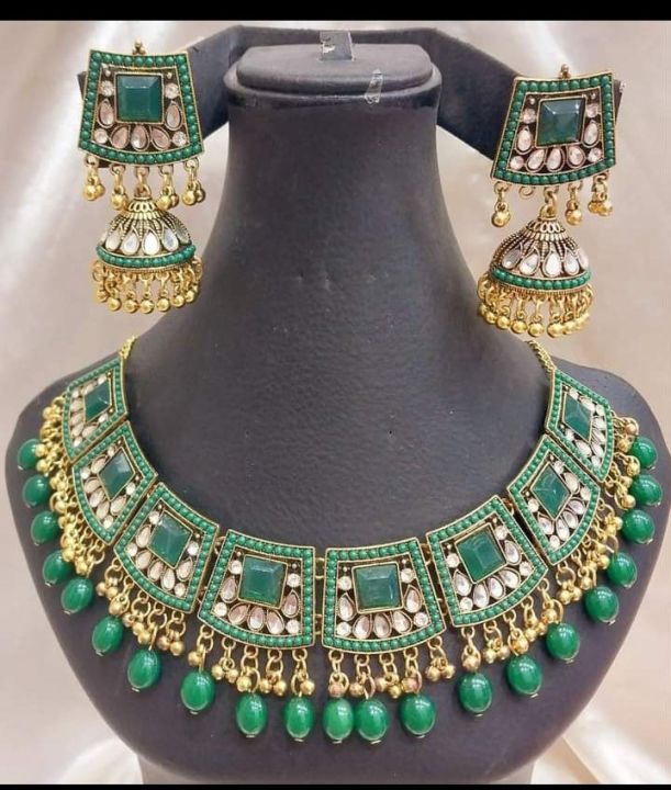 New%20Stylish%20Neclace%20,%20Chokker%20Set%20In%20Unique%20&%20Fashionable%20Designs%20-%20Image%202