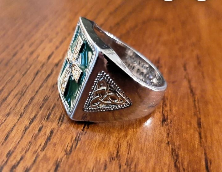 Ireland%20Celtic%20blessing%20ring%20cross%20grandmother%20green%20ring%20male%20cross-border%20goods%20-%20Image%204