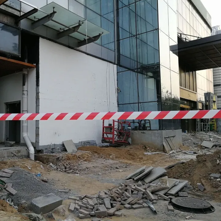 Red%20White%20Barricade%20Tape%20Caution%20Tape,%202x%2040Inch%20Non-Adhesive%20Safety%20Warning%20Tape%20Construction%20Barrier%20Tape%20Red%20Flagging%20Tape%20-%20Image%204