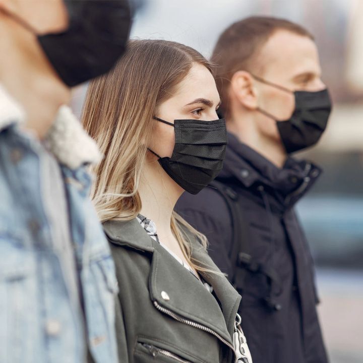 Disposable%20Face%20Mask%20Black%203%20Protective%20Layers,%20Nose%20Pin%20Cover%20,%2050%20Pcs-Pack%20of%20Box%20Adult%20-%20Image%205