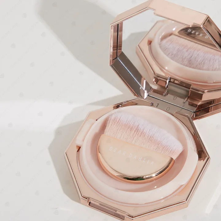 Dear%20Dahlia%20blooming%20edition%20endless%20glow%20illuminator%207.3g-sunlit%20highlight%20soft%20champagne%20(yellow%20skin)%20-%20Image%206