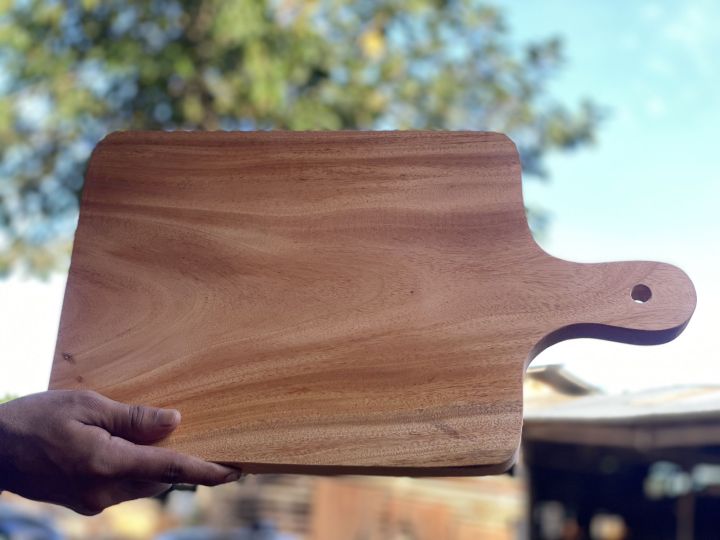 Wooden chopping board ( 17 inch by 10 inch )