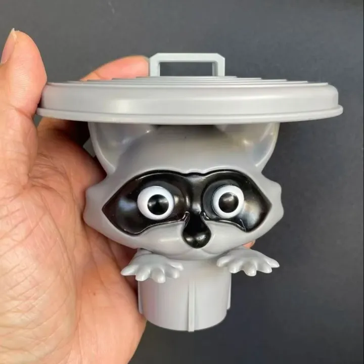 Cute%20Raccoon%20Toilet%20Paper%20Holder%20Playful%20Bathroom%20Decor%20With%20Trash%20Can%20Lid%20Cover%20Unique%20%20Idea%20Funny%20Home%20Accessory%20-%20Image%207