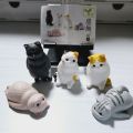Yell world capsule toys void cat 3 cute kawaii Brown grey tabby Hachiware Calico cat Feeling Empty figures desktop car ornament. 