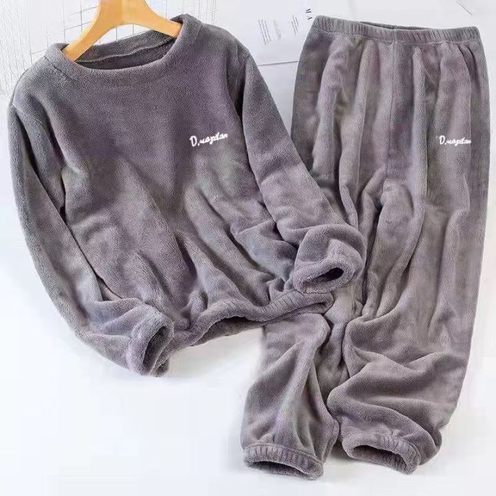 Leisure%202024%20Autumn/Winter%20Women's%20Warm%20Velvet%20Pajamas%20Loose%20Round%20Neck%20Elastic%20Top%20Warm%20Wool%20Elastic%20Waist%20Tight%20Leg%20Pants%20Set%20-%20Image%205