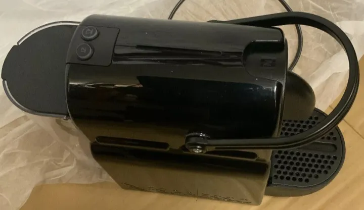 Nespresso%20Inissia%20D40%20Espresso%20%20COFFEE%20MAKER%20Coffee%20Machine%20Black%20BRAND%20NEW%20WITHOUT%20BOX%20-%20Image%203