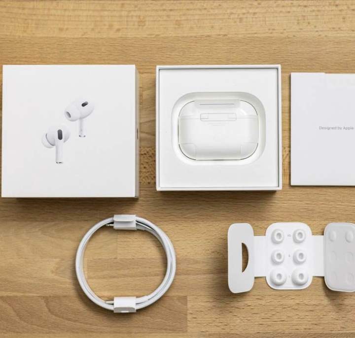 AirPods_Pro_2nd%20Generation%20Titanium%20Black%20Buzzer%20Edition,%20Wireless%20Earbuds,%20Bluetooth%205.0,%20Premium%20Quality%20and%20Sound%20-%20Image%204
