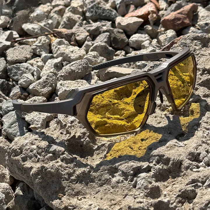 SEAMERGO%20Retro%20Polarized%20Cycling%20Sunglasses%20Man%20High-end%202025%20Outdoor%20Activities%20UV%20Resistant%20Cyberpunk%20Glasses%20Walk%20The%20Show%20-%20Image%204
