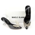 butterfly heel sendal. 
