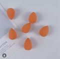 PACK OF 2 PRIMARK BEAUTY BLENDER. 