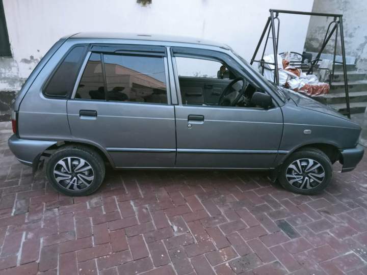 SUZUKI%20MEHRAN%20WHEEL%20COVERS%2012"%20inches%7C%20STYLISH%20WHEEL%20CUPS%20-%20Image%204