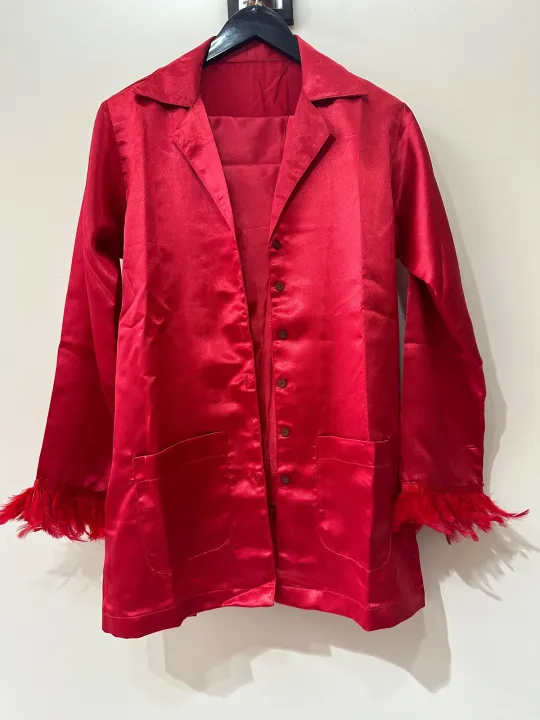 Red%20Color%20Two%20Piece%20Silk%20Pajamas%20Set%20With%20Feather%20For%20Women%20-%20Image%203