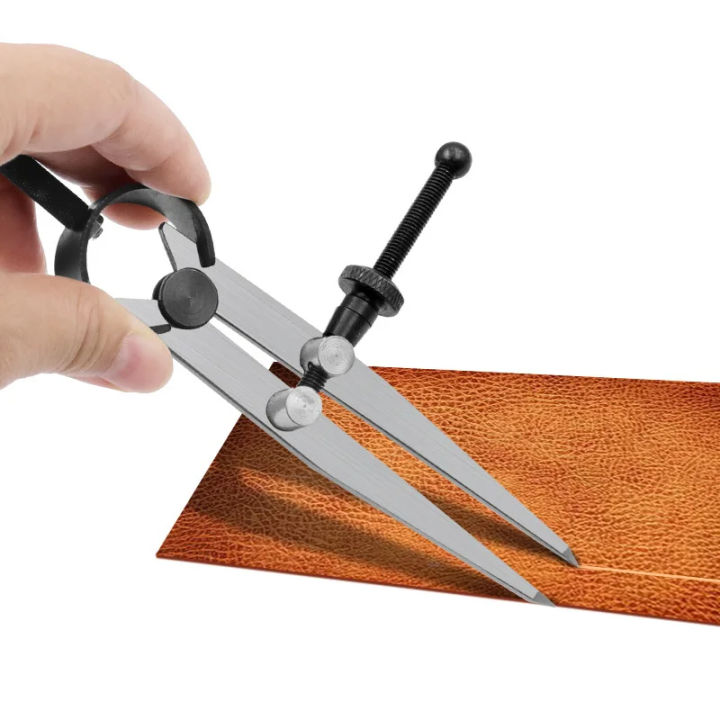 Adjustable%20Leather%20Compass%20Lockable%20Carbon%20Steel%20Divider%20Wing%20Creaser%20DIY%20Leathercraft%20Projects-Rotating%20Scratch%20Gauge%20Tool%20-%20Image%205