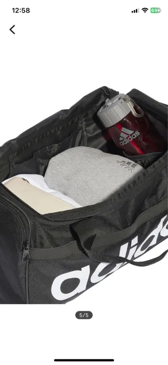 Essentials%20duffel%20bag%20-%20Image%204