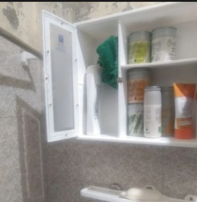 Front%20storage%20box%20cabinet%20with%20mirror%20-%20Image%202