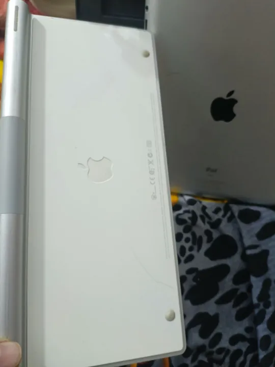 Magic%20keyboard%20Apple%20import%20from%20UK%20blutooth%20-%20Image%204