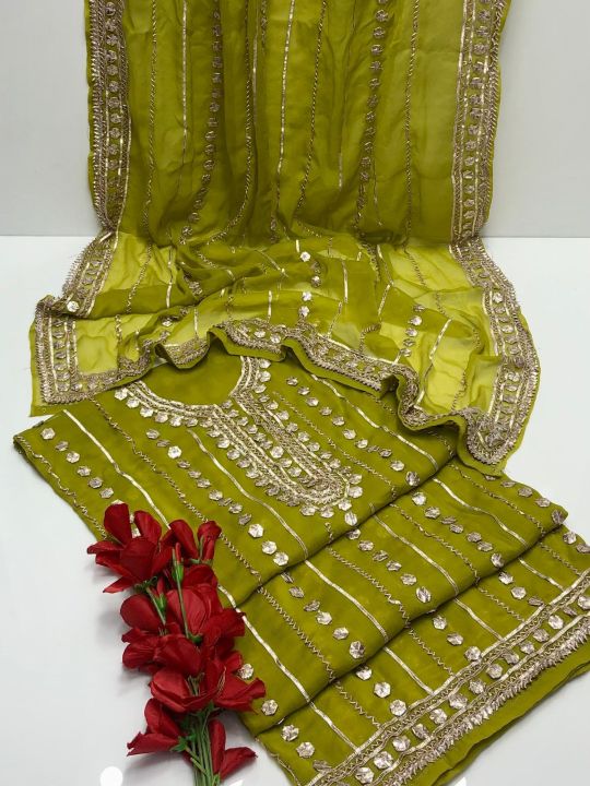 Multani%20heavy%20Gota%20suit%20-%20Image%206