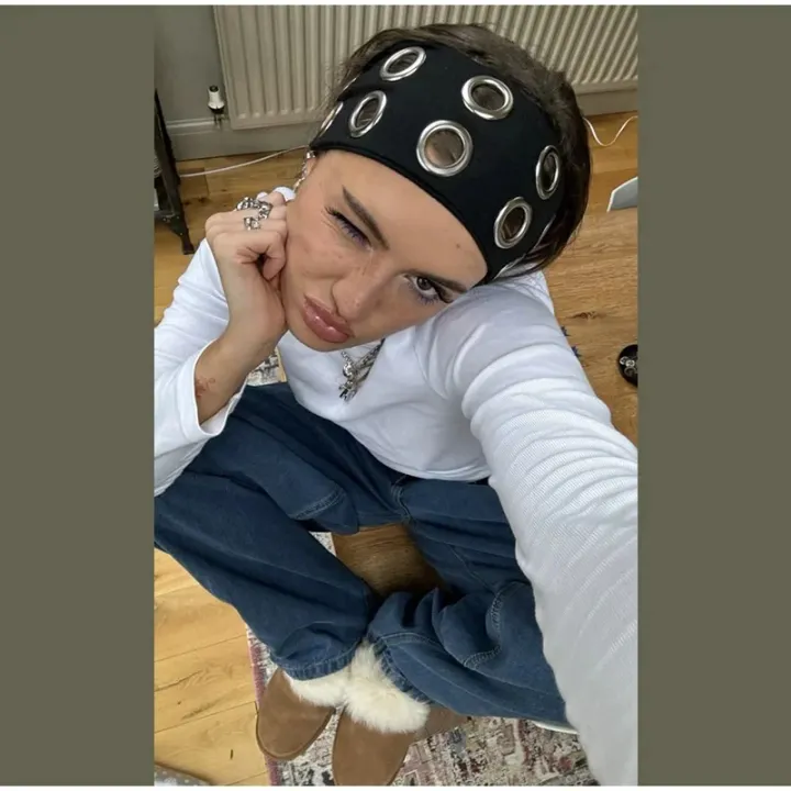 Metal%20hole%20headband,%20punk%20hip-hop%20style,%20fashionable%20headwear%20for%20girls,%20rock%20y2k%20elastic%20headband%20-%20Image%205