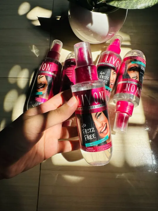 LIVON%20ANTI%20FRIZZ%20SERUM%20FOR%20ALL%20HAIR%20TYPES%2050ML%20India%20-%20Image%205