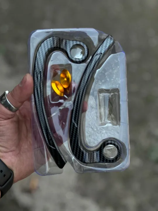 Carbon%20Lever%20Guard%20(Universal%20-%20Image%203