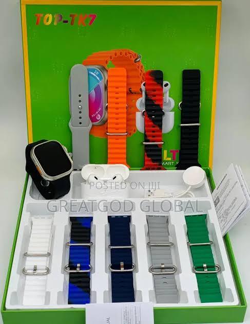 TOP-TK7%20Ultra%2010+2%20Smart%20Watch%20+%20Earpods%20-%20Image%203