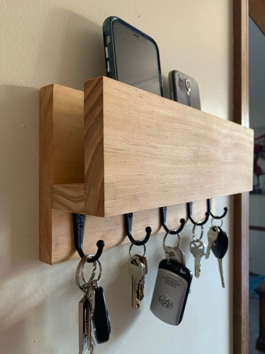 Wooden%20Wall%20Mount%20Entryway%20Organizer,%20Key%20and%20Mail%20Holder,%20Phone%20Storage,%20Mail%20Organizer%20-%20Image%203