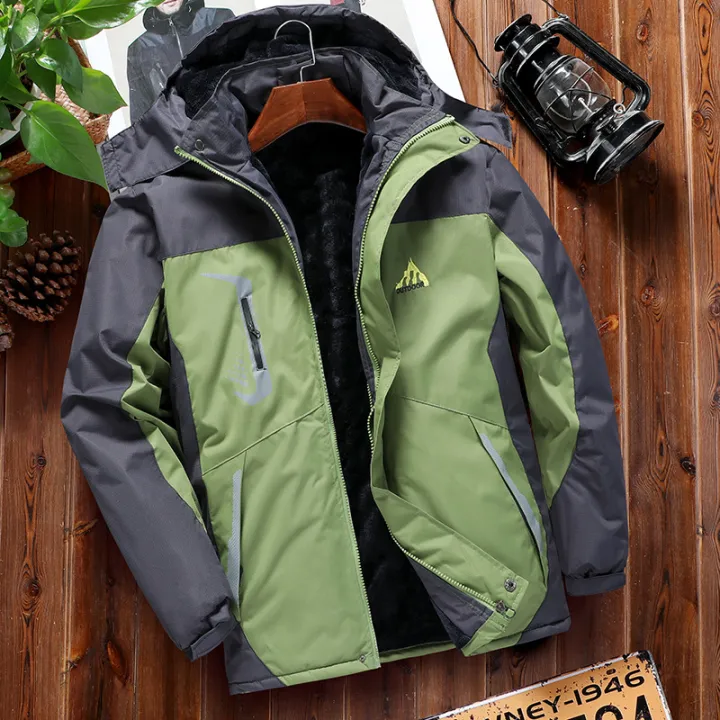 2025%20New%20Men's%20Fleece-Lined%20Thickened%20Outdoor%20Waterproof%20Jacket,%20Cold-Resistant%20Cotton%20Coat%20-%20Image%203