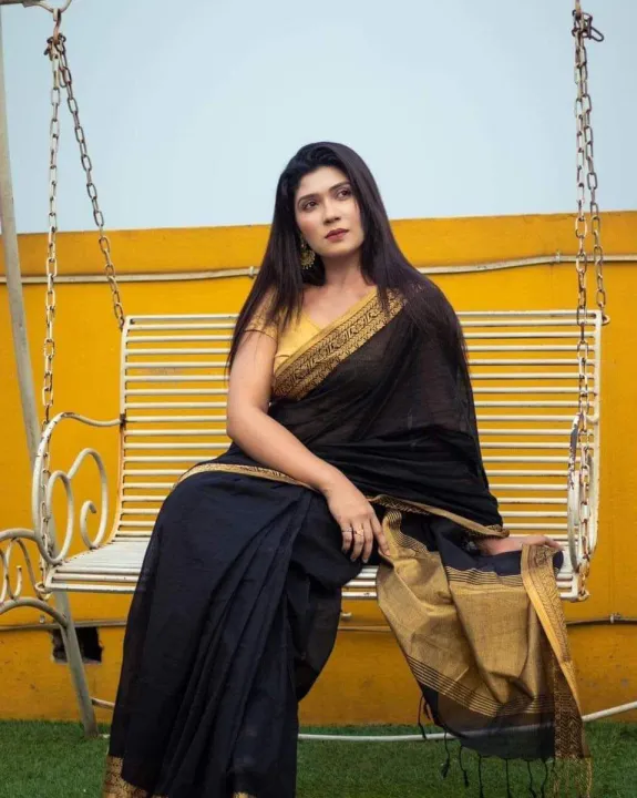 Elegant%20&%20Stylish%20Tangail%20Tant%20Halfsilk%20Nakshi%20Par%20Saree%20For%20Women%20-%20Traditional%20and%20Trendy%20Ethnic%20Wear%20-%20Image%204