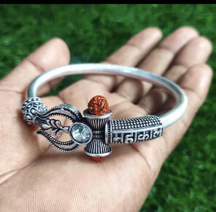 Mahakal%20Unisex%20Sliver%20Plated%20Rudrakshya%20Bracelet%20for%20Man%20-%20Image%203