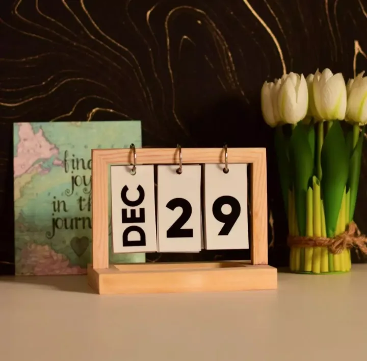 Wood%20Flip%20Chart%20Permanent%20%20Dask%20Calender%20-Stay%20Organized%20With%20Styles%20Wood%20Clip%20chart%20-%20Image%205