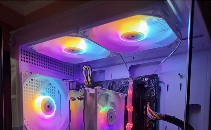 Transparent%20Glass%20Acquarium%20Designed%20ATX%20White%20Gaming%20Casing%20for%20Desktop%20PC%20-%20Image%204