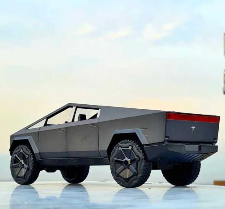 Tesla cyber truck with lights and sound