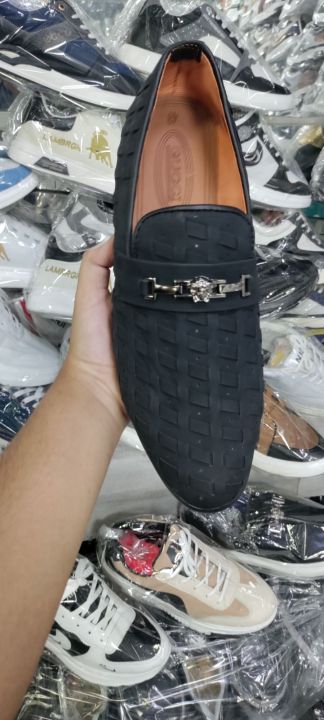 SHOES FOR BOYS FORMAL GLASSY LEATHER TRENDY WITH RUBBER SOOL.