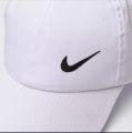 NEW Nike BASEBALL
CAP PLAIN White. 