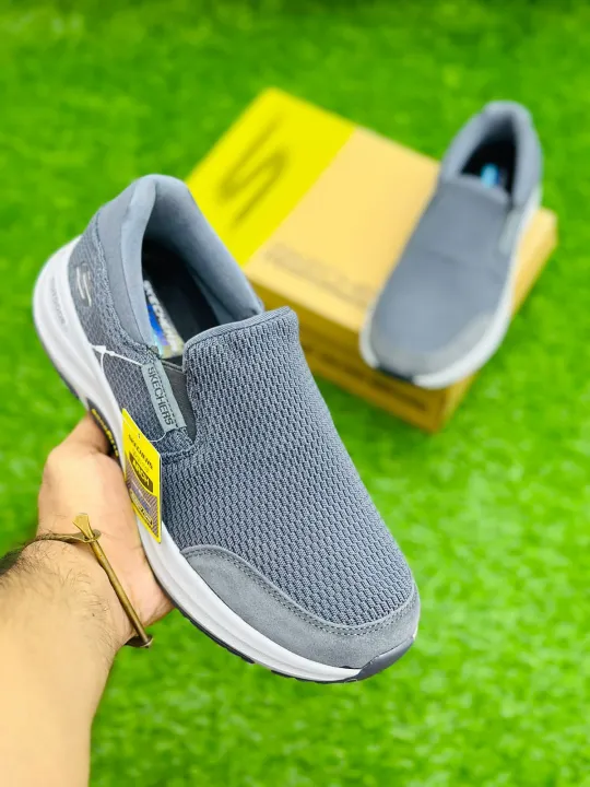 Ultra%20Go%20Skechers%20PERFORMANCE%0AShoes%20-%20Image%205