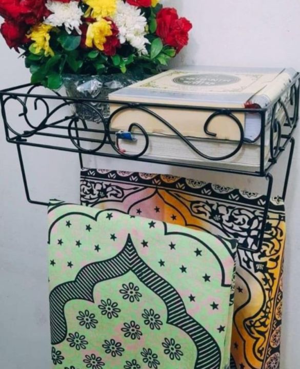Space%20saver%20Metal%20Wall%20Stand%20Includes%203%20Jaymamaz%20Hangers%2012%E2%80%B3%20Black%20-%20Image%204