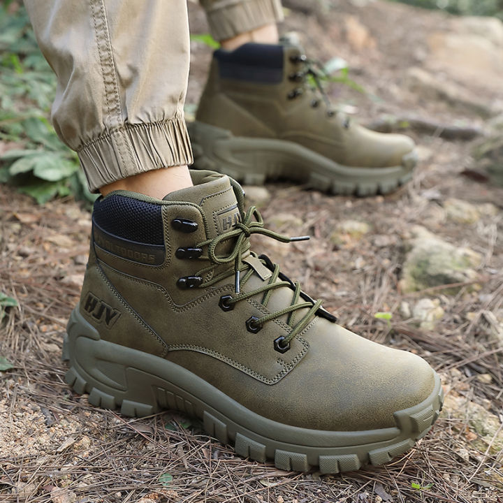 High-Top%20Leather%20Men's%20Boots%20Breathable%20Desert%20Combat%20Boots%20Outdoor%20Non-slip%20Hiking%20Boots%20Men%20Motorcycle%20Boots%20Work%20Ankle%20Boots%20-%20Image%204