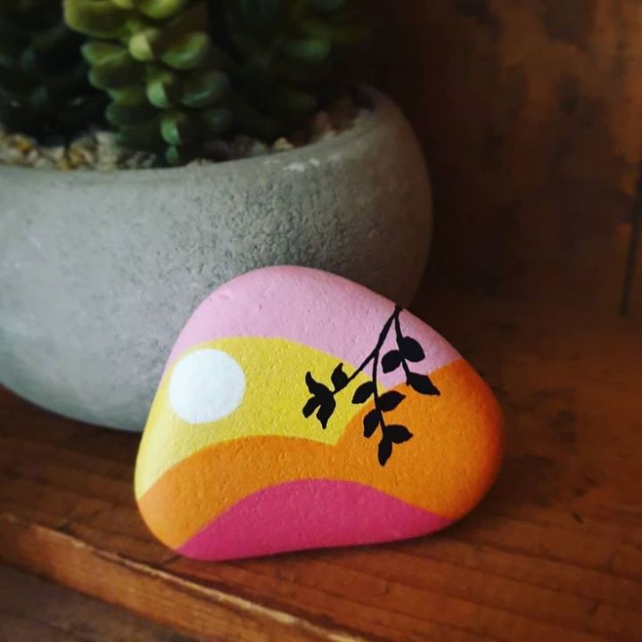 painted%20stone's%20-%20Image%204