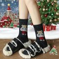 2/5 Pairs of Socks with Random Colors, One Size Fits All, Thickened for Autumn and Winter, Exquisite Socks for Christmas , Cartoon Bear Pattern, Fashionable and Practical, Great Holiday Items.