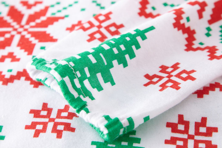 Kids%20%20Pajamas%20Set%20Reindeer%20Snowflake%20Print%20100%25%20Cotton%20Soft%20Holiday%20PJs%20for%20Boys%20and%20Girls%20Family%20Matching%20Nightwear%20-%20Image%204