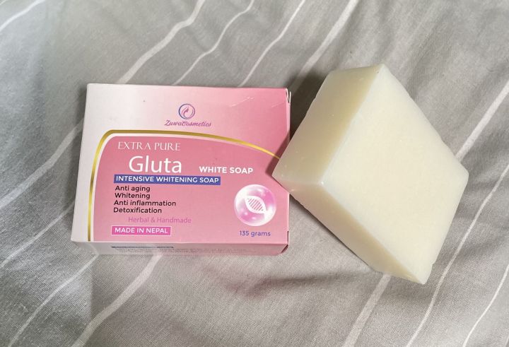 Zuwa%20Cosmetics%20Extra%20Pure%20Gluta%20White%20Soap%20%E2%80%93%20Herbal%20Lightening,%20Whitening,%20Anti-Ageing%20&%20Anti-Inflammatory%20Nourishing%20Bar%20(135g)%20-%20Image%205