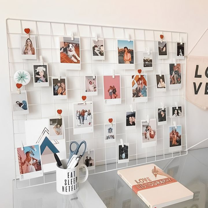 White Metal Mesh Grid Panel Photo Wall Decor 65cm x 45cm with 4 Mounting Clips for Photos and Pictures Storage