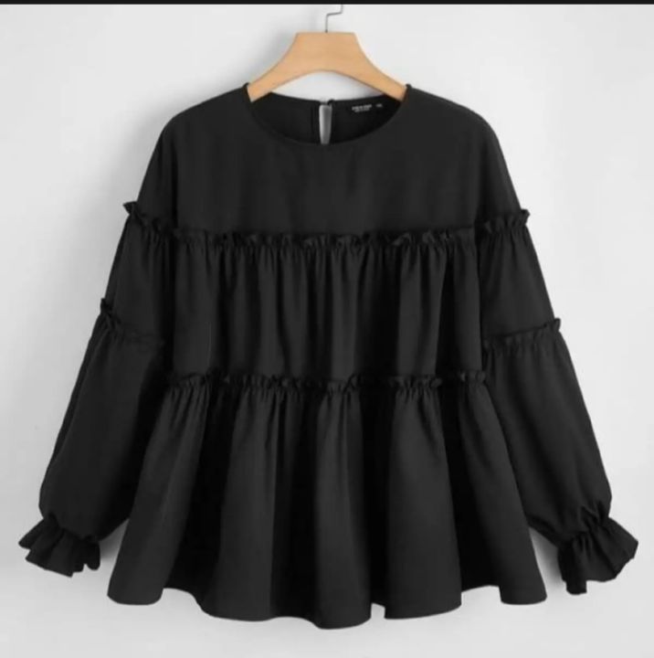 Girl top in black Clore .black top