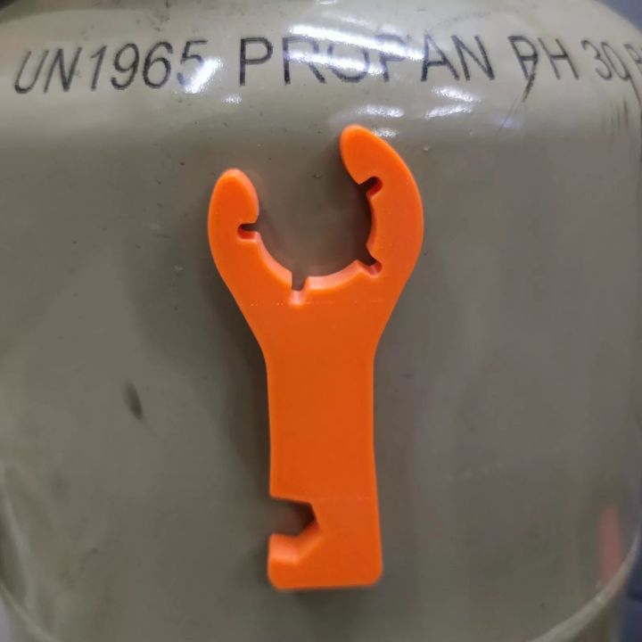 1Pcs%20Motorhome%20Caravan%20RV%20Gas%20Bottle%20Wrench%202in1%20Magnet%20Gas%20Wrench%20Tools%20RV%20Camper%20Grill%20Car%20Accessories%20Caravan%20Accessories%20-%20Image%204