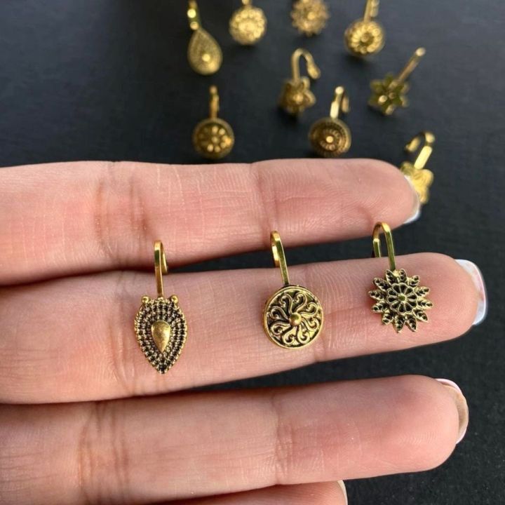 Oxidized%20jewellery%20Black%20silver%20Metal%20nose%20pin%20Non%20piercing%20Clip%20on%20Oxidised%20nose%20ring%20Stud%20for%20Girls%20&%20Ladies%20-%20Image%203