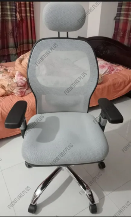 (FP-M-34)%20SS.%20High-Back%20Headrest%20Adjustable%20Arm%20Executive%20Manager%20Chair%20%20better%20quality%20-%20Image%204