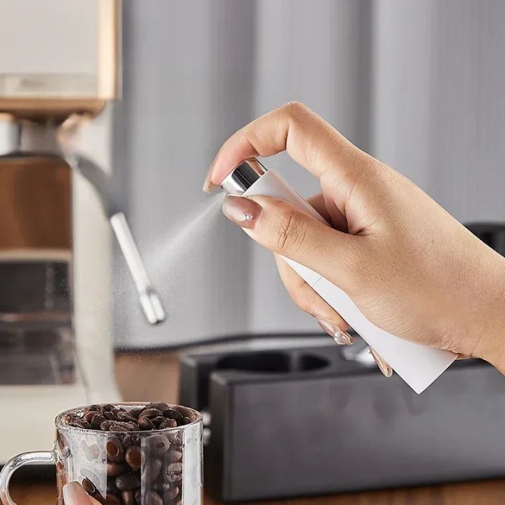 Coffee%20Beans%20Dosing%20Cup%20Trays%20and%20Spray%20Portable%20Humidifier%20Powder%20Anti%20Fly%20and%20Static%20Electricity%20Espresso%20Grinder%20Accessories%20-%20Image%204